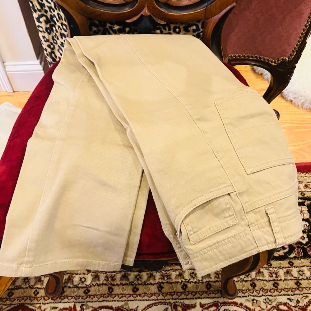 Chaps Men's Beige Cargo Pants